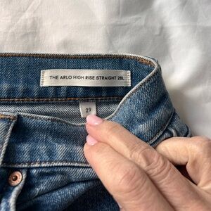 Aritzia Denim Forum Arlo High Rise Straight Jean in size 29.